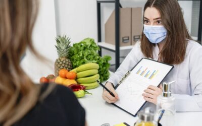 É melhor ir em um nutrólogo ou nutricionista?